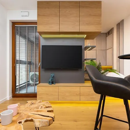 Apartment Center Grzybowska By Renters Prestige Warsaw