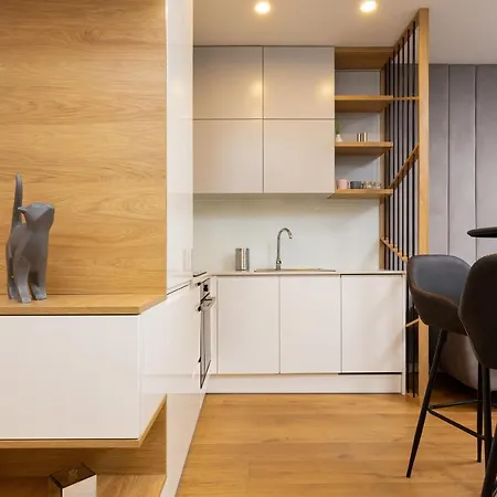 Apartment Center Grzybowska By Renters Prestige